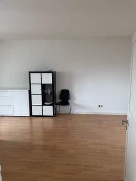 Wohnbereich.jpg - Etagenwohnung mit 50,00 m&sup2; in Köln zur Miete