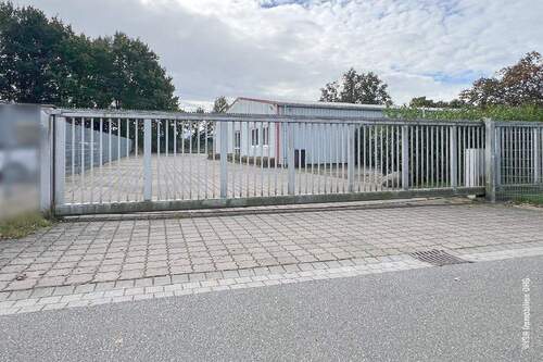 Einfahrt - Halle zur Miete in Fredenbeck