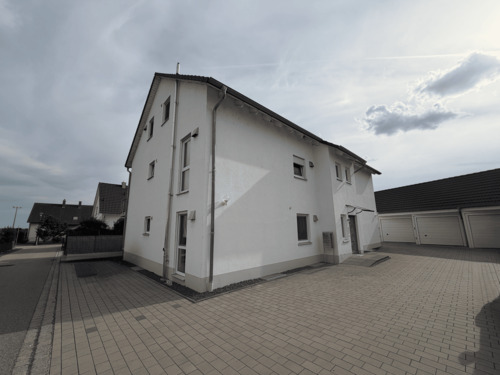 Außenansicht - 3 Zimmer Etagenwohnung zum Kaufen in Maxhütte-Haidhof