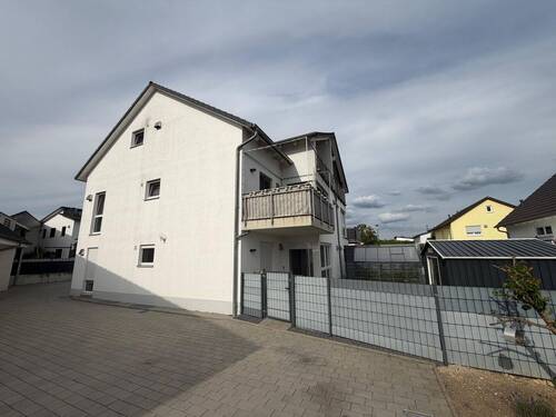 Außenansicht - 3 Zimmer Etagenwohnung in Maxhütte-Haidhof
