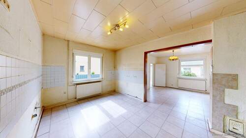 Küche mit Blick in den Wohn- und Essbereich - 3 Zimmer Doppelhaushälfte in Hamm
