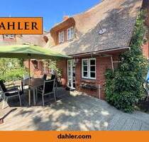 Reetgedecktes Friesenhaus mit drei Wohneinheiten (2x Ferienwohnungen) - Oevenum