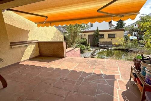 große Terrasse - 8 Zimmer Einfamilienhaus zum Kaufen in Obertshausen