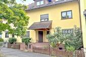 Eingangsseite - Einfamilienhaus mit 177,20 m&sup2; in Obertshausen zum Kaufen