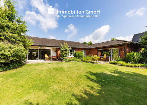 Rückansicht - Freistehendes Einfamilienhaus auf großem Sonnengrundstück!