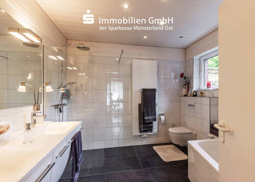 Badezimmer - Bungalow mit 182,00 m² in Münster zum Kaufen