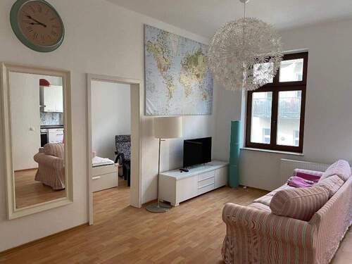 Wohnzimmer - 2 Zimmer Etagenwohnung in Leipzig