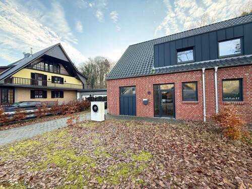 DHH mit Luft-Wärmepumpe - 4 Zimmer Doppelhaushälfte in Groß Kummerfeld