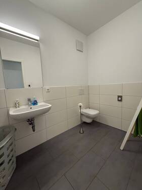 Damen Toilette.jpg - 