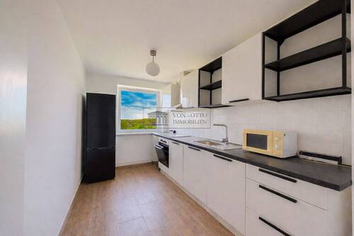 Moderne Einbauküche - 3 Zimmer Etagenwohnung zum Kaufen in Köln