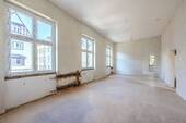 Schlafzimmer 1 mit Ankleide - 