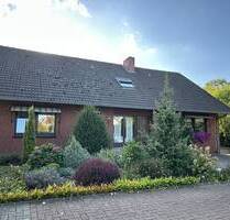 **Attraktives Einfamilienhaus mit schönem Garten in ruhiger Randlage von Bramsche-Engter!**