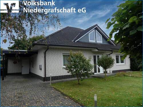 Vordere Ansicht - Einziehen und wohlfühlen! - 349.000,00 EUR Kaufpreis, ca.  152,00 m² Wohnfläche