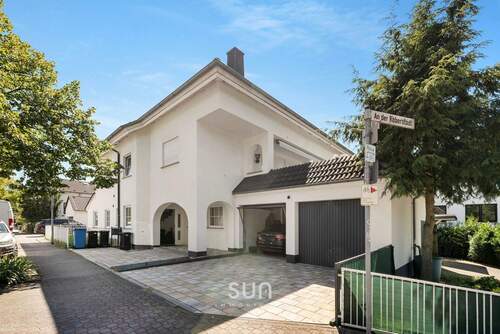 HAUSANSICHT - 