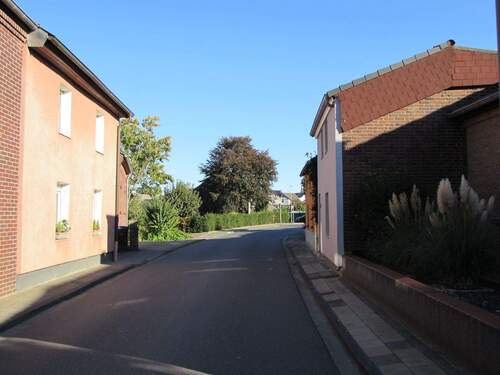 Umfeld Blickrichtung Ortseinwärts - 