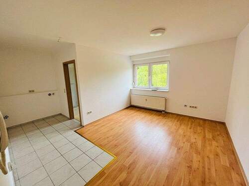 Wohnbereich 2 - 2 Zimmer Etagenwohnung in Mügeln