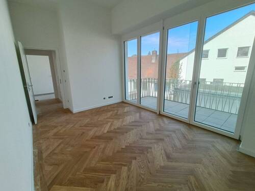 Schlafzimmer mit Balkon - 