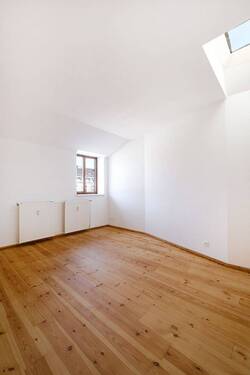 Weiteres Zimmer mit Lichtkuppe - 