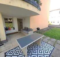 Schick modernisierte + superhelle 2-ZW im Zentrum Lörrach + Grossterrasse + TG-Stellplatz. Es gibt nebenan 2 weitere Wohnungen