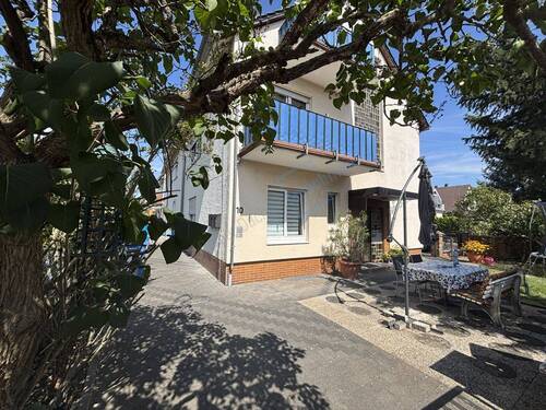 EINGANGSBEREICH - Wohnen im Dachgeschoss - 575,00 EUR Kaltmiete, ca.  69,80 m² Wohnfläche