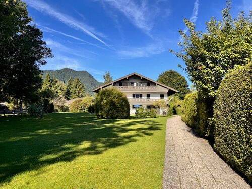Hausansicht - 3 Zimmer Etagenwohnung zum Kaufen in Rottach-Egern / Egern
