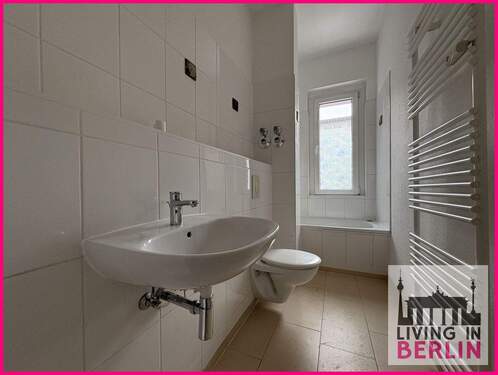 Badezimmer - Etagenwohnung mit 62,40 m&sup2; in Berlin zur Miete