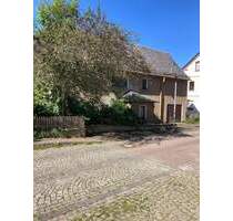 Unsaniertes Einfamilienhaus in Berga-Wünschendorf