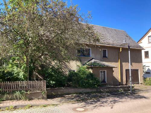 Vorderansicht - 5 Zimmer Mehrfamilienhaus, Wohnhaus zum Kaufen in Berga-Wünschendorf