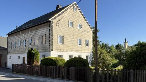 Giebelseite rechts - 8 Zimmer Einfamilienhaus in Eppendorf