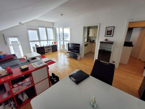 Wohnzimmer.jpg - 2 Zimmer Etagenwohnung zum Kaufen in Geretsried