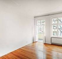 Stilvolle 2-Zimmer-Altbauwohnung mit Blick zum Maybachufer - Berlin-Neukölln