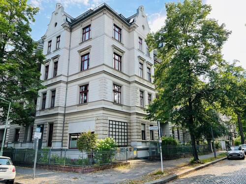 Wohnhaus - 3 Zimmer Etagenwohnung zum Kaufen in Berlin
