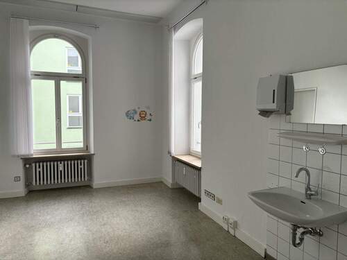 Sprechzimmer 2 - 