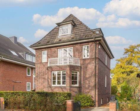 Eigener Stellplatz mit Wallbox - 7 Zimmer Mehrfamilienhaus, Wohnhaus zum Kaufen in Hamburg