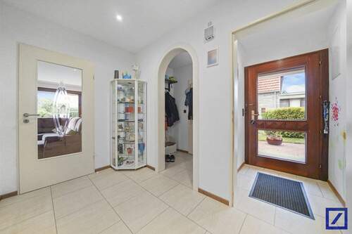 Eingangsbereich - 6 Zimmer Einfamilienhaus in Bremen