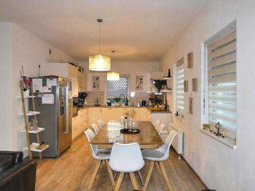 Essbereich mit Küche - 