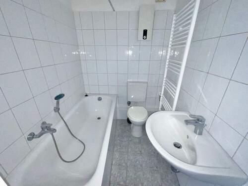 Bad - 2 Zimmer Etagenwohnung in Essen