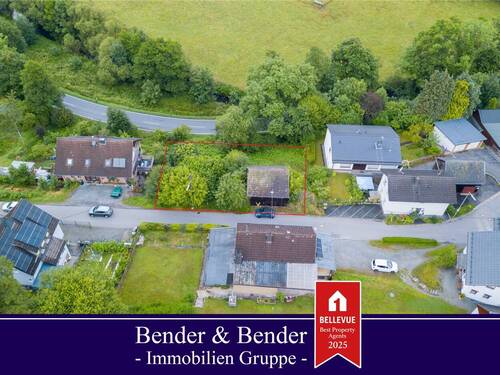 Luftansicht - Großzügiges Grundstück mit Scheune in idyllischer Lage von Morsbach Rhein!