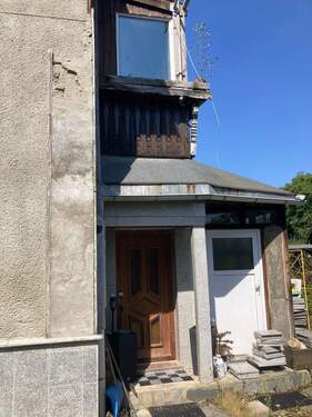 Hauseingang - Mehrfamilienhaus, Wohnhaus mit 120,00 m&sup2; in Lichtenstein/Sachsen zum Kaufen