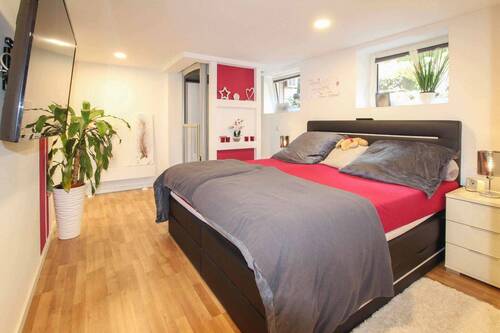 Schlafzimmer UG - 