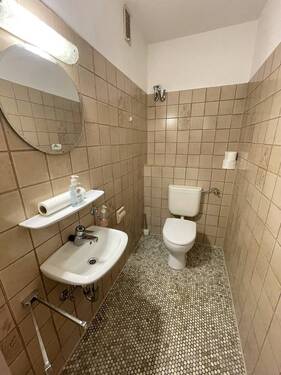 WC - 