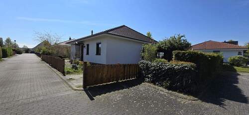 Bild 2 - 3 Zimmer Einfamilienhaus zum Kaufen in Stralsund