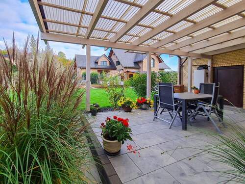 Terrasse hinter dem Haus - 