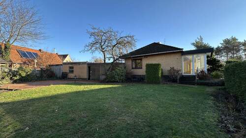 Rückansicht und Garten - Bungalow mit 110,00 m&sup2; in Unterlüß zum Kaufen