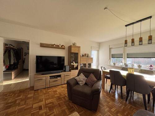 Wohnen - 3 Zimmer Etagenwohnung in Giesen