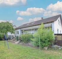 Familienfreundliches Zweifamilienhaus mit großem Garten in Sassanfahrt - ideal für Ihre Familie - Hirschaid