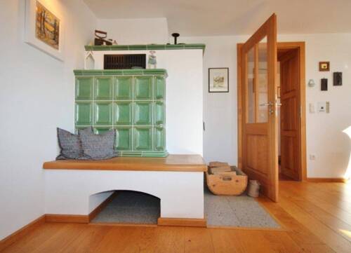 Esszimmer mit Kachelofen - Whg.-Nr. 1 (EG) - 