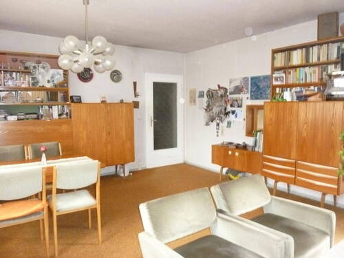 Wohnzimmer, Durchreiche zur Kü - Einfamilienhaus mit 125,00 m² in Freiberg zum Kaufen