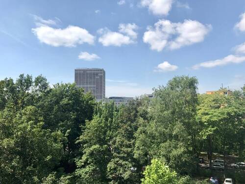 Ausblick - Ihr Rückzugsort in der City: Möbliertes Apartment mit Balkon in Tiergarten