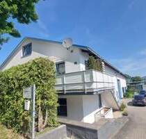 NEUMANN - Gepflegte Halle mit Wohnung in ruhiger Lage! - Siegenburg